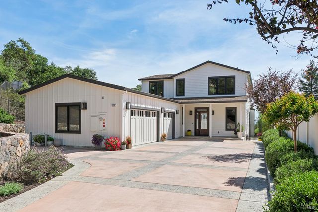 4990 Lakepointe Cir, Santa Rosa, CA 95403