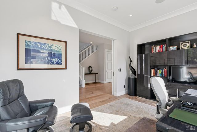 4990 Lakepointe Cir, Santa Rosa, CA 95403