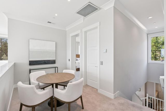 4990 Lakepointe Cir, Santa Rosa, CA 95403