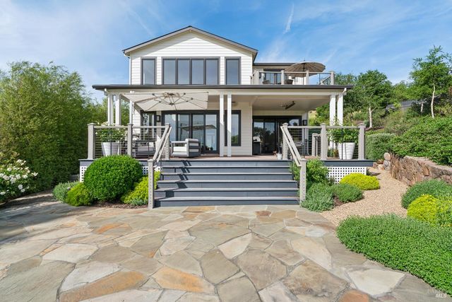 4990 Lakepointe Cir, Santa Rosa, CA 95403