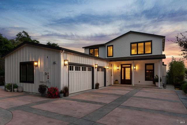 4990 Lakepointe Cir, Santa Rosa, CA 95403