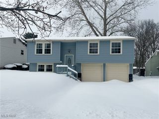 814 Florida Avenue, Mcdonald, OH 44437