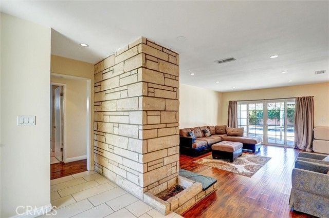 10401 Hanna, Chatsworth (los Angeles), CA 91311