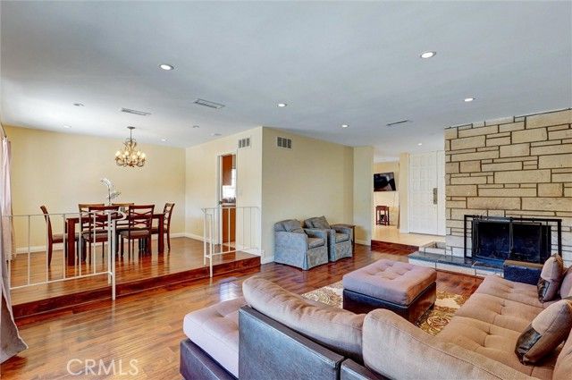 10401 Hanna, Chatsworth (los Angeles), CA 91311