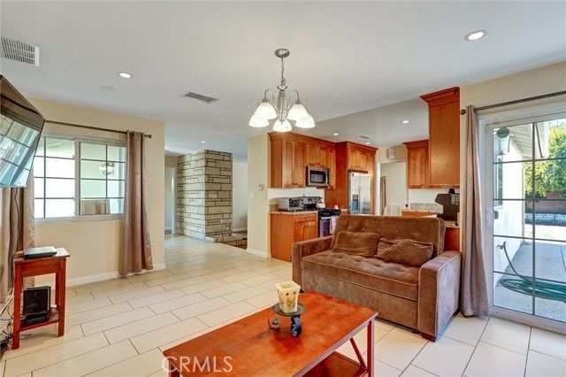 10401 Hanna, Chatsworth (los Angeles), CA 91311