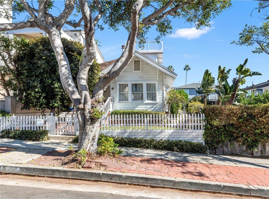 214 Dahlia, Corona Del Mar, CA 92625 — photo 2