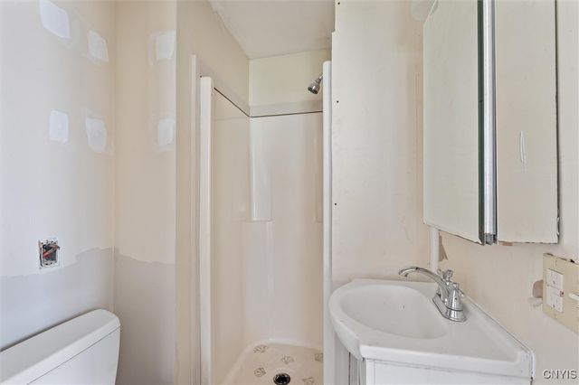 1216 Bellevue Avenue, Syracuse, NY 13204