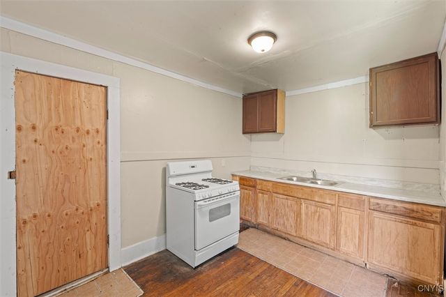 1216 Bellevue Avenue, Syracuse, NY 13204