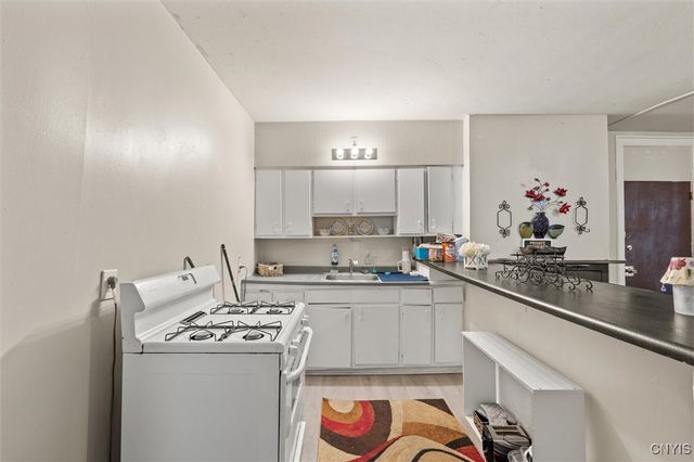 1216 Bellevue Avenue, Syracuse, NY 13204