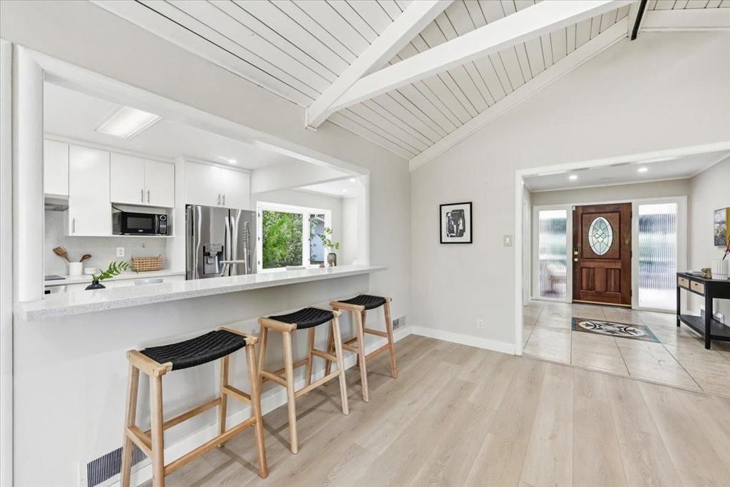 Image 12 of property listing at 6 Spring Valley Lane, Millbrae, CA 94030