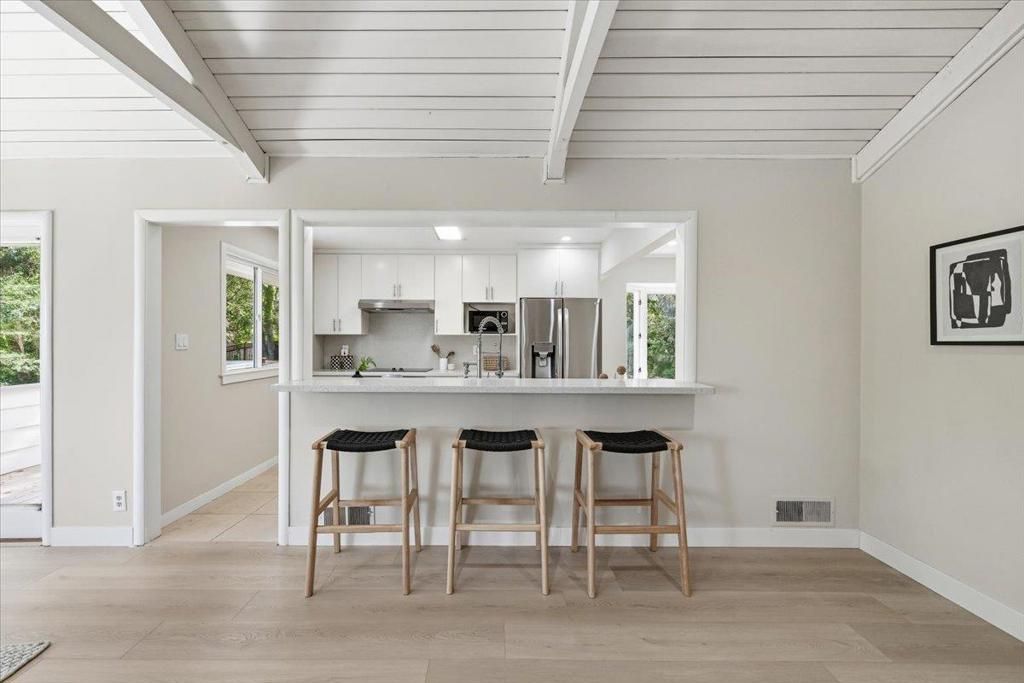 Image 14 of property listing at 6 Spring Valley Lane, Millbrae, CA 94030