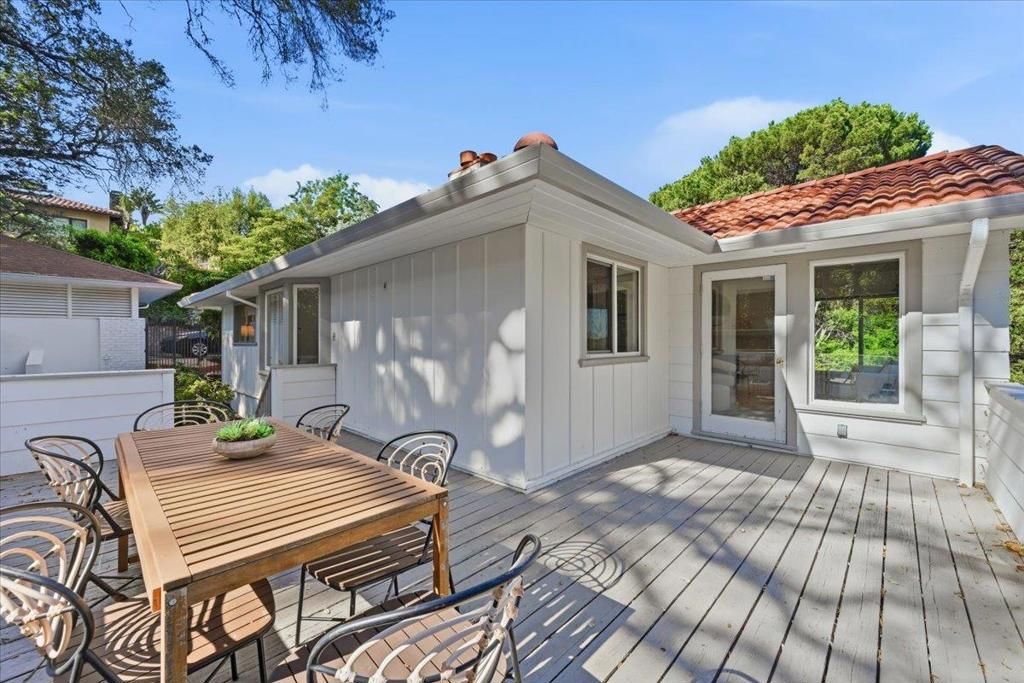 Image 24 of property listing at 6 Spring Valley Lane, Millbrae, CA 94030