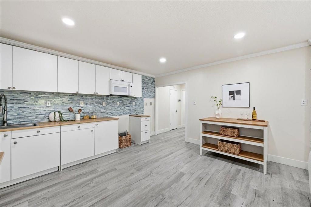 Image 28 of property listing at 6 Spring Valley Lane, Millbrae, CA 94030