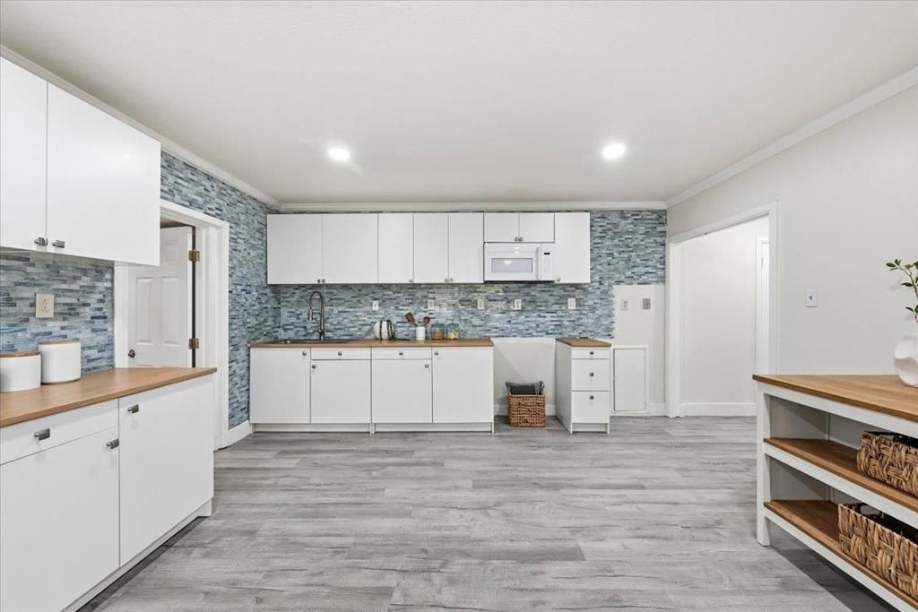 Image 29 of property listing at 6 Spring Valley Lane, Millbrae, CA 94030