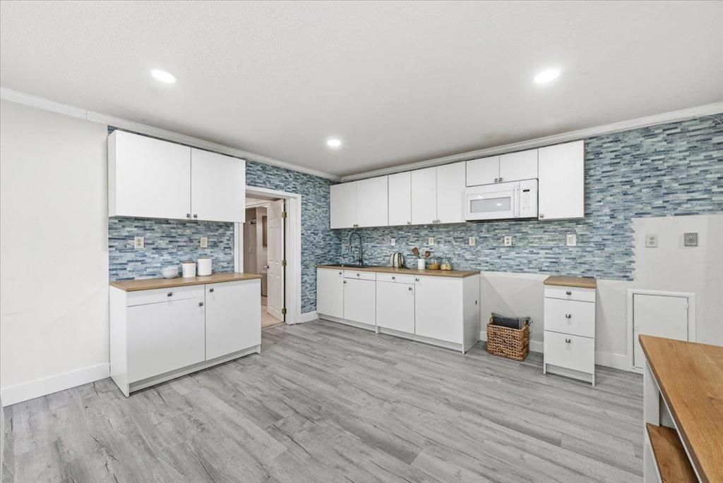 Image 30 of property listing at 6 Spring Valley Lane, Millbrae, CA 94030