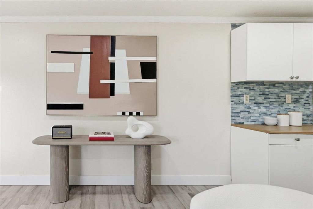 Image 31 of property listing at 6 Spring Valley Lane, Millbrae, CA 94030