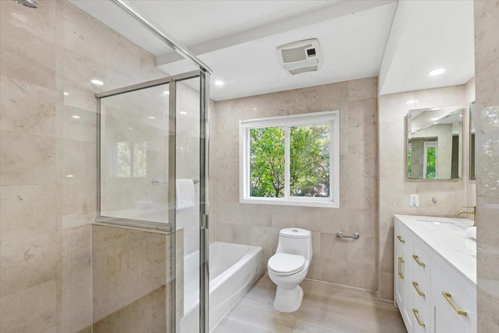 Image 36 of property listing at 6 Spring Valley Lane, Millbrae, CA 94030