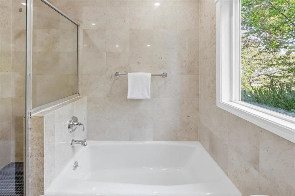 Image 37 of property listing at 6 Spring Valley Lane, Millbrae, CA 94030