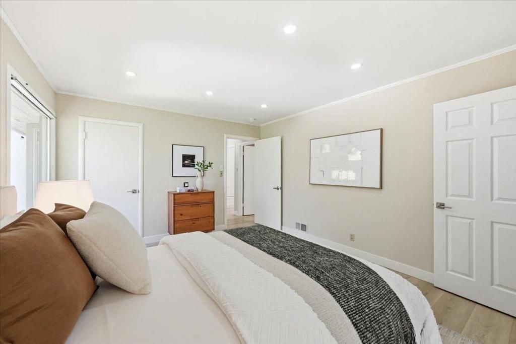 Image 39 of property listing at 6 Spring Valley Lane, Millbrae, CA 94030