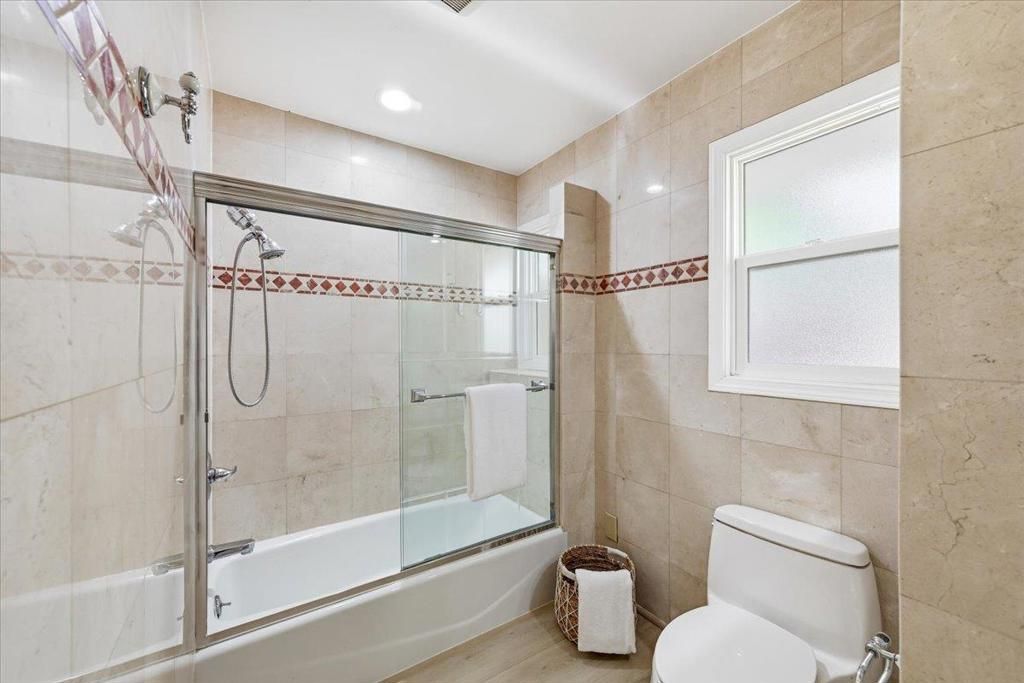 Image 42 of property listing at 6 Spring Valley Lane, Millbrae, CA 94030