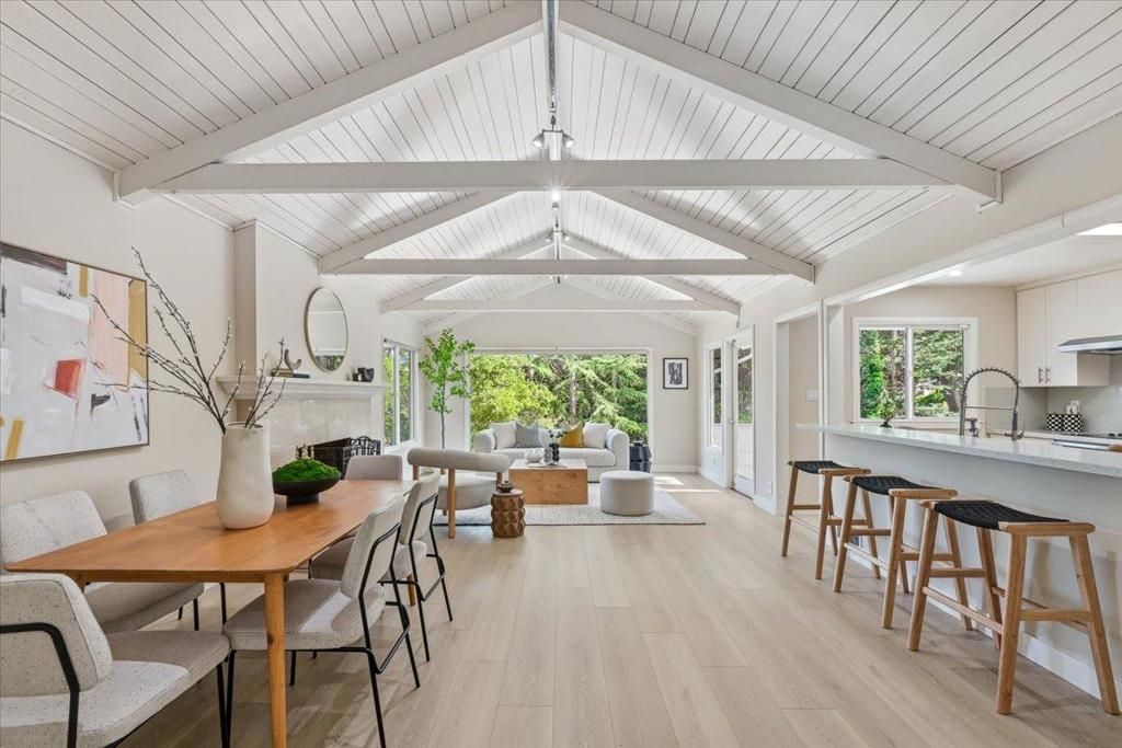 Image 8 of property listing at 6 Spring Valley Lane, Millbrae, CA 94030