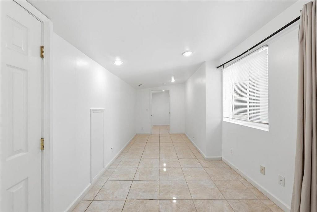 Image 85 of property listing at 6 Spring Valley Lane, Millbrae, CA 94030