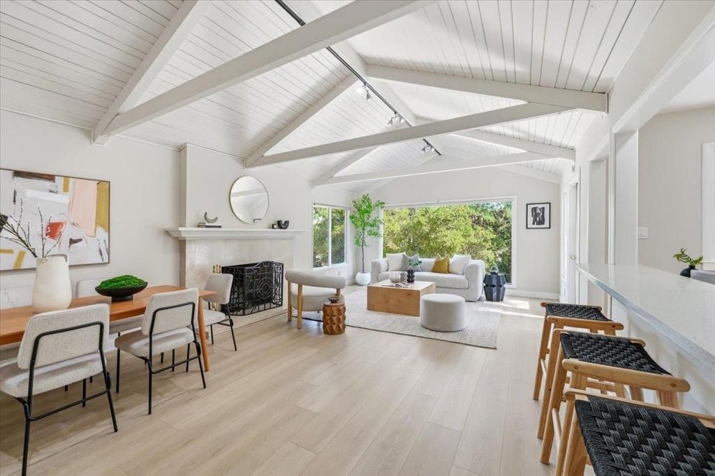 Image 9 of property listing at 6 Spring Valley Lane, Millbrae, CA 94030