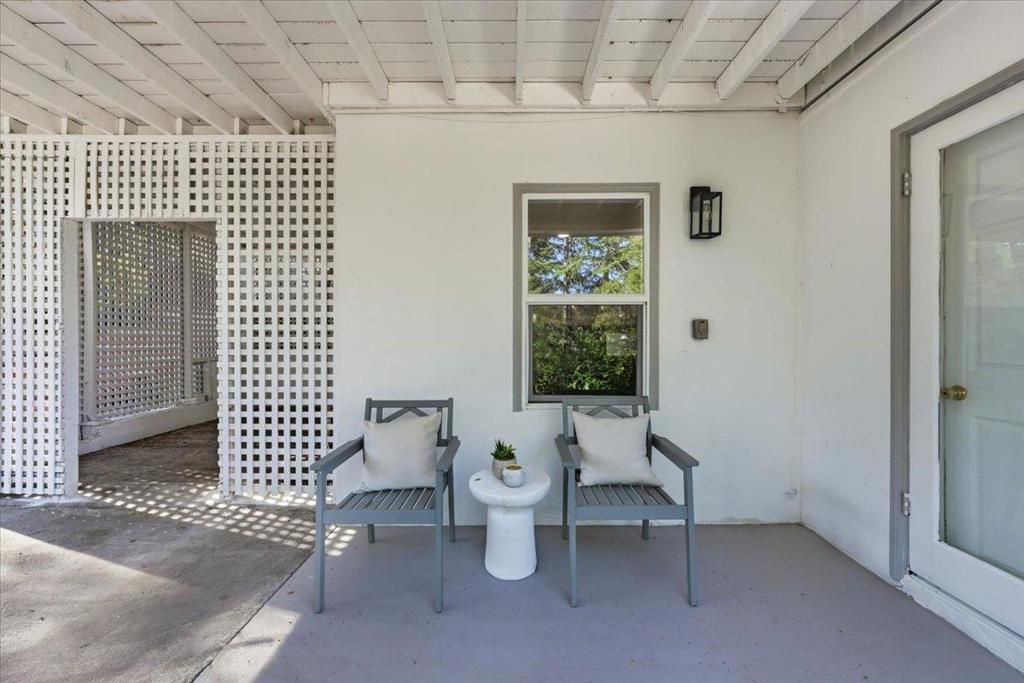 Image 93 of property listing at 6 Spring Valley Lane, Millbrae, CA 94030