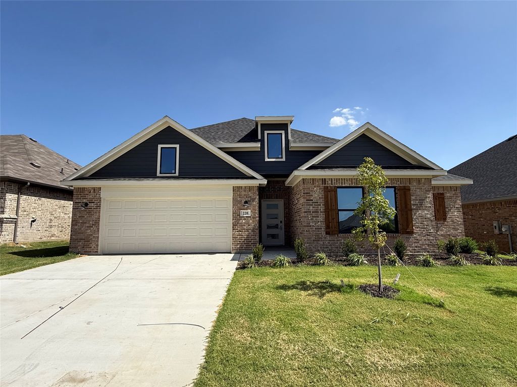 220 Reliance Road, Godley, TX 76044 — exterior