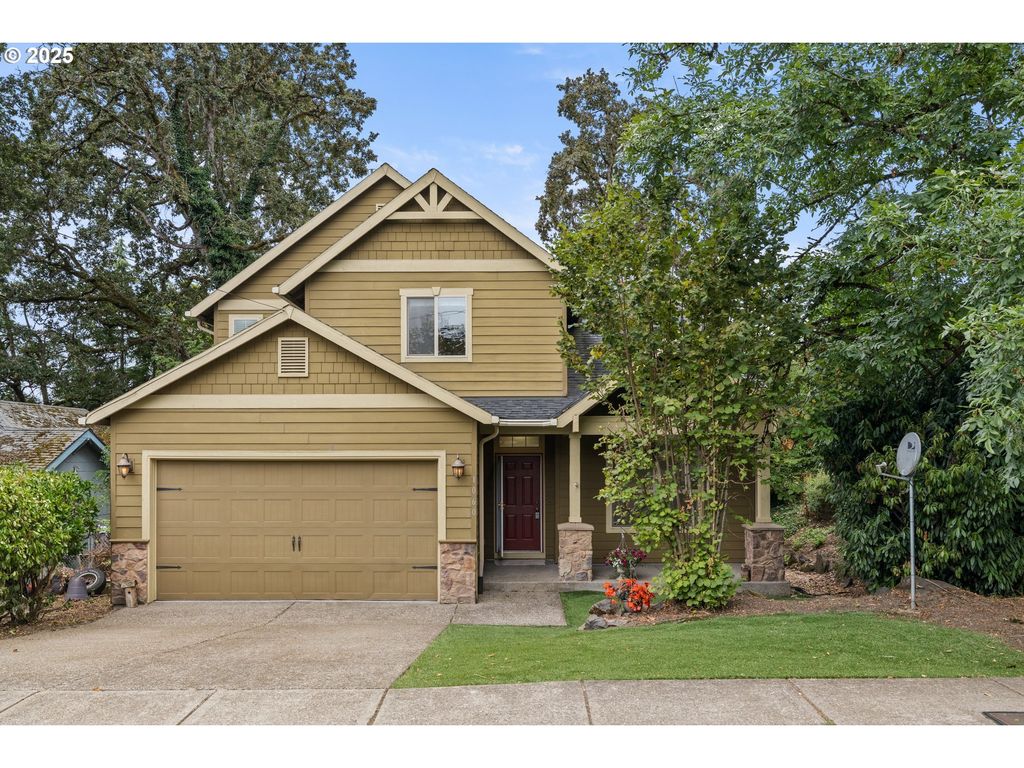 1060 HIGH St, Gladstone, OR 97027