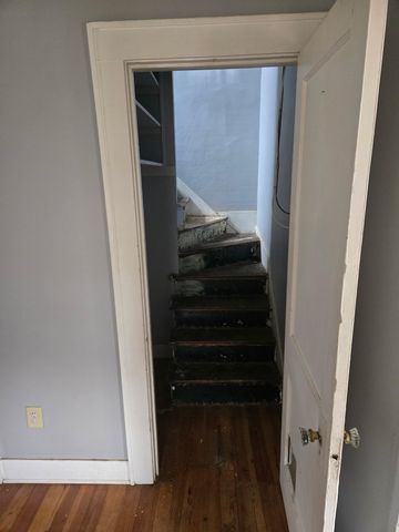 1817 Maplewood Avenue, Lansing, MI 48910