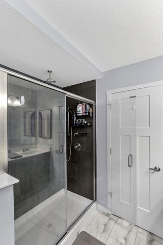 39 Thoreau Drive, Ashville, OH 43103