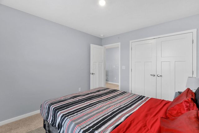 39 Thoreau Drive, Ashville, OH 43103