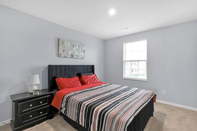 39 Thoreau Drive, Ashville, OH 43103