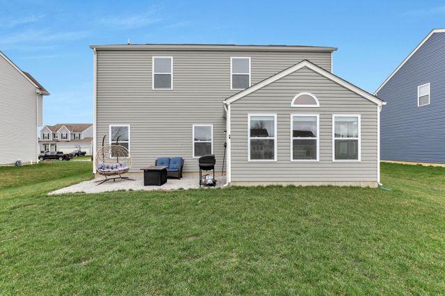 39 Thoreau Drive, Ashville, OH 43103