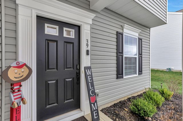 39 Thoreau Drive, Ashville, OH 43103
