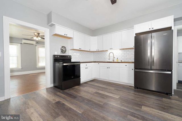 30 W MCCLURE ST, New Bloomfield, PA 17068