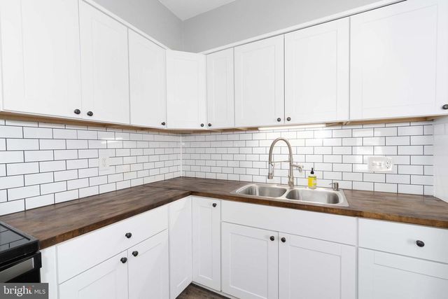 30 W MCCLURE ST, New Bloomfield, PA 17068