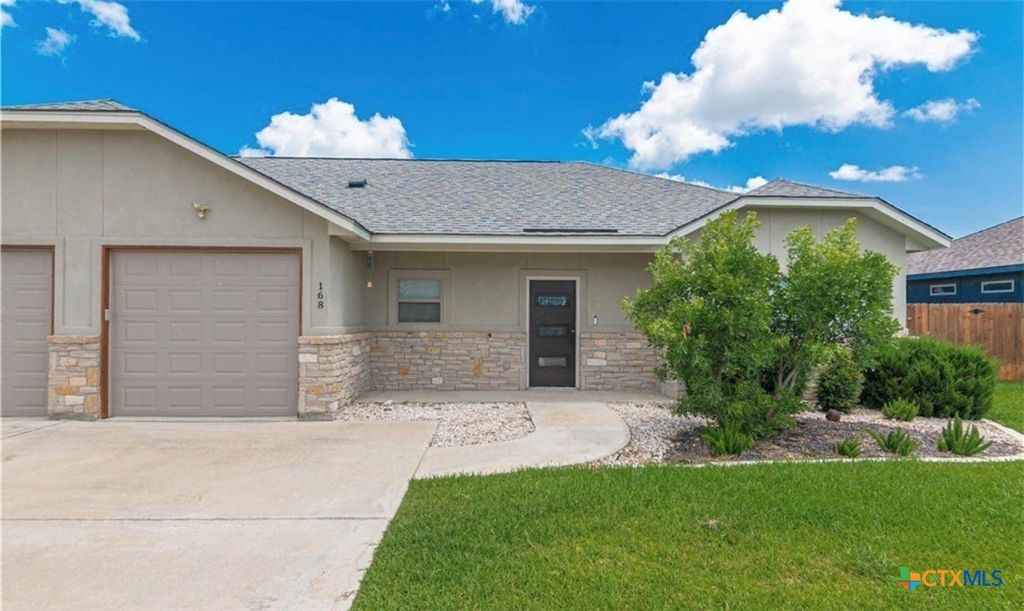 168 Navarro Crossing, Seguin, TX 78155