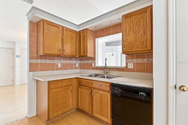 660 PARAKEET COURT, Kissimmee, FL 34759