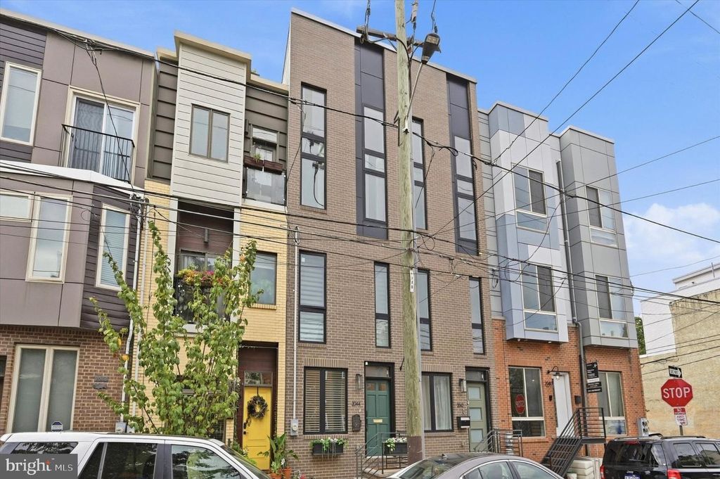 2044 E SUSQUEHANNA AVE, Philadelphia, PA 19125 — photo 2