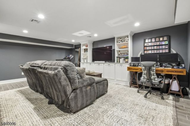 97 Commonwealth Ave, New Providence Boro, NJ 07974