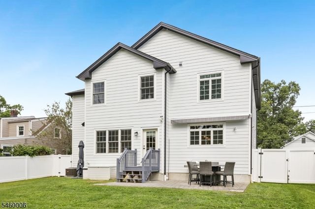 97 Commonwealth Ave, New Providence Boro, NJ 07974