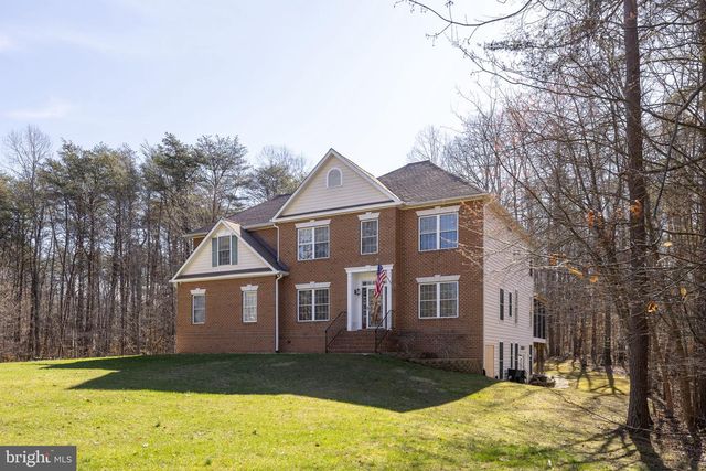 15 WINNING COLORS RD, Stafford, VA 22556