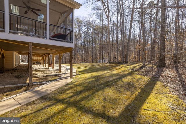 15 WINNING COLORS RD, Stafford, VA 22556