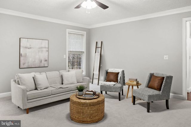 15 WINNING COLORS RD, Stafford, VA 22556