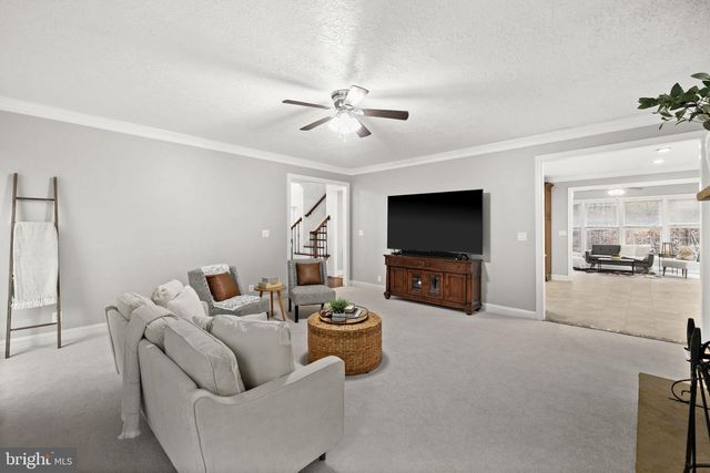 15 WINNING COLORS RD, Stafford, VA 22556