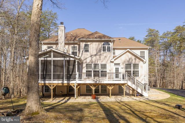 15 WINNING COLORS RD, Stafford, VA 22556