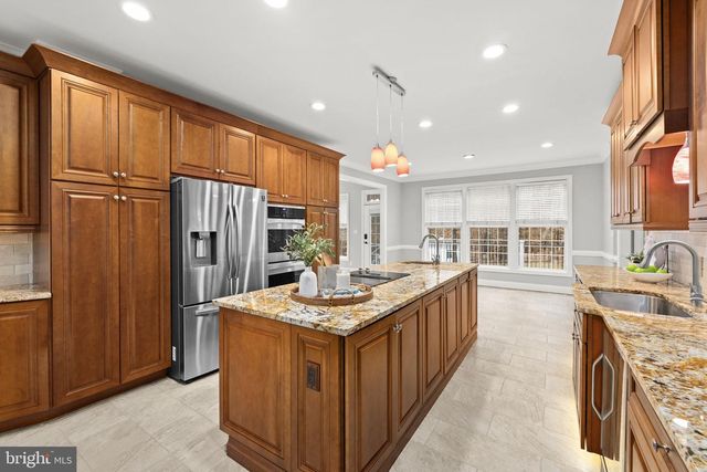 15 WINNING COLORS RD, Stafford, VA 22556