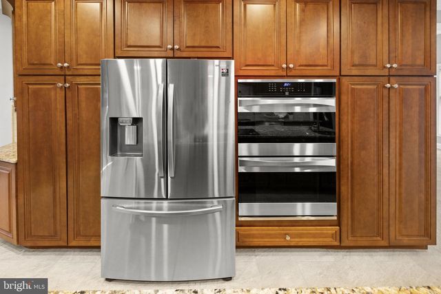 15 WINNING COLORS RD, Stafford, VA 22556